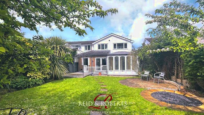 4 Bedroom Link Detached House For Sale In Henblas, Flint Mountain, CH6