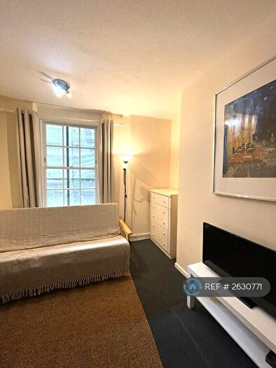3 Bedroom Flat To Rent In Skipwith Buildings, London, EC1N