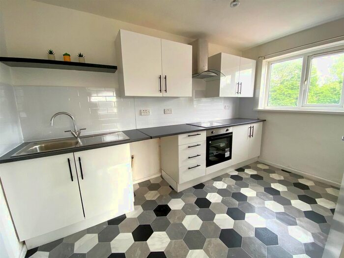 2 Bedroom Flat To Rent In Champney, St. Cecilia Close, Kidderminster, DY10