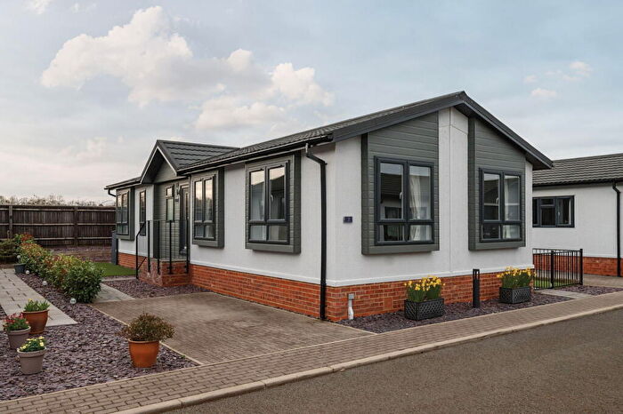 2 Bedroom Park Home For Sale In Castle Ashby Park, Grendon Road, Earls Barton, Northampton, NN6