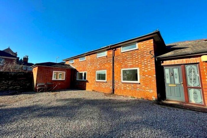 5 Bedroom Detached House To Rent In St. James Lane, Winchester, SO22