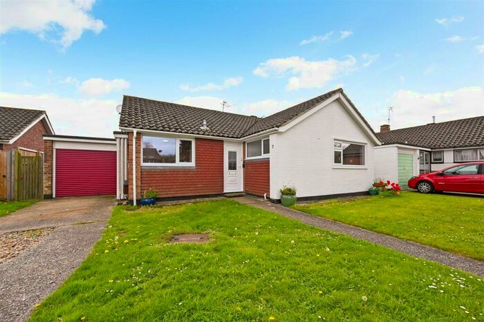 3 Bedroom Detached Bungalow To Rent In Wentworth Close, Barnham, PO22