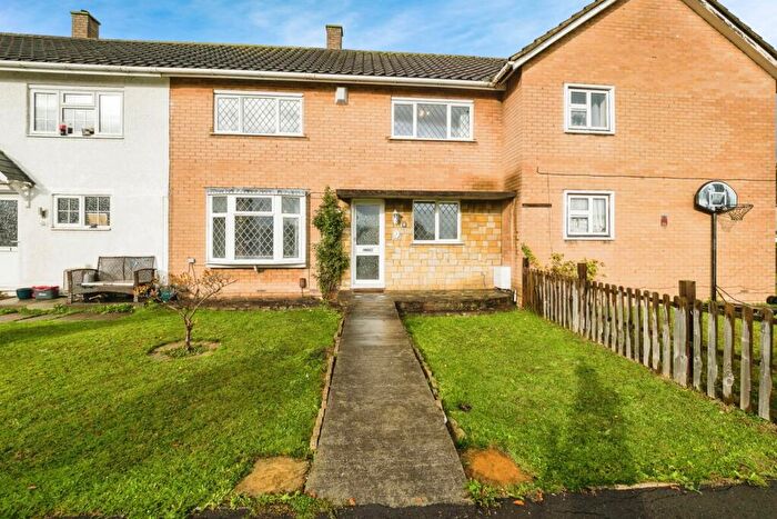 3 Bedroom Terraced House For Sale In Roseberry Gardens, Upminster, Essex, RM14