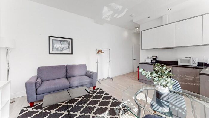 1 Bedroom Apartment To Rent In Anglers Lane, NW5