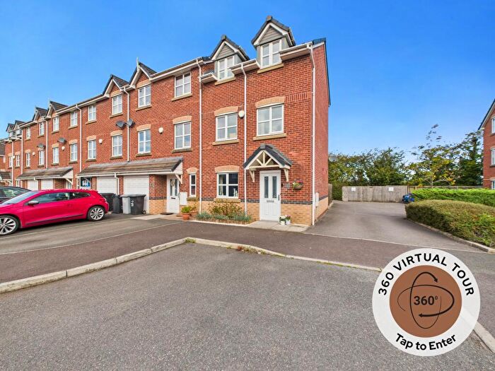 3 Bedroom End Of Terrace House For Sale In Foxholme Court, Crewe, CW1