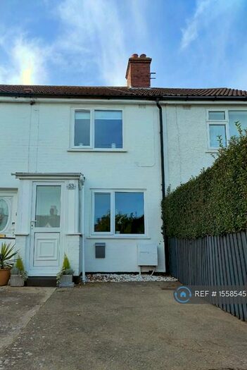 2 Bedroom Terraced House To Rent In Station Road, Lowerstoft, NR32