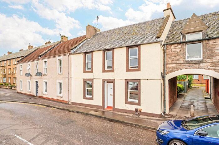 2 Bedroom Flat For Sale In North High Street, Musselburgh, EH21