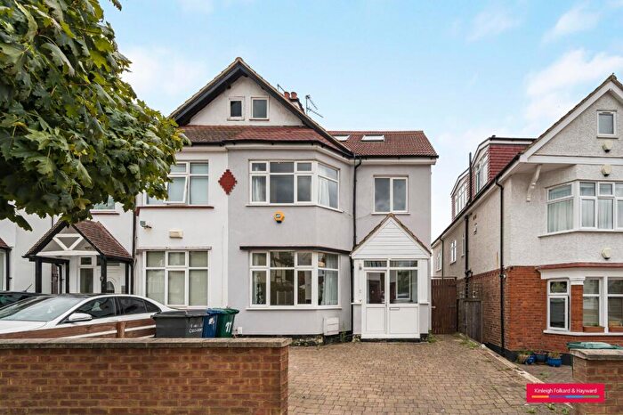 5 Bedroom Semi-Detached House To Rent In Neeld Crescent, London, NW4