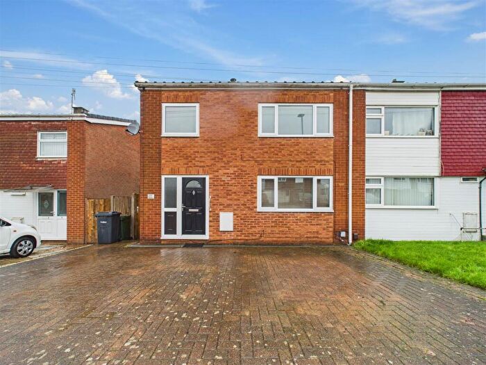 3 Bedroom Semi Detached House To Rent In Elder Close, Arnold, Nottingham, NG5