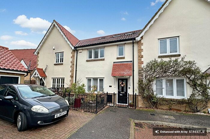 4 Bedroom Terraced House For Sale In Bramble Tye, Noak Bridge, SS15