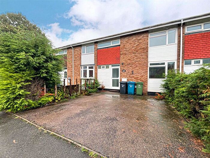 3 Bedroom Terraced House To Rent In Elizabeth Drive, Tamworth, Staffordshire, B79