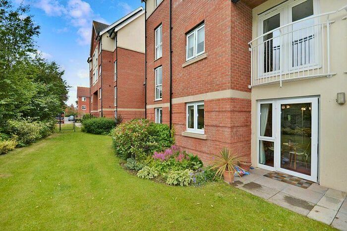 2 Bedroom Retirement Property For Sale In Hathaway Court, Stratford-upon-Avon, CV37