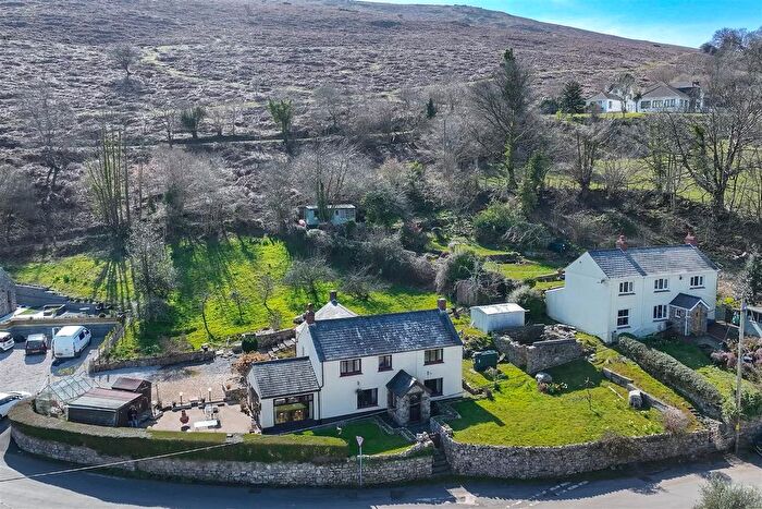 3 Bedroom Detached House For Sale In Llanmadoc, Swansea, SA3