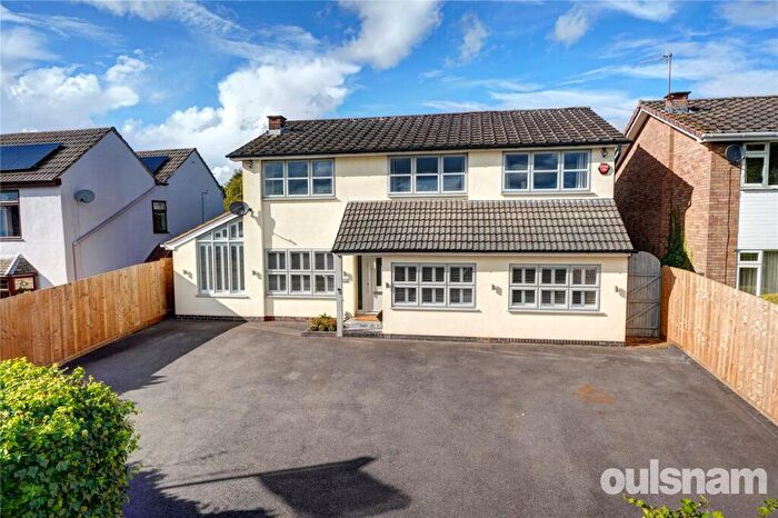 4 Bedroom Detached House For Sale In Linthurst Newtown, Blackwell, Bromsgrove, Worcestershire, B60