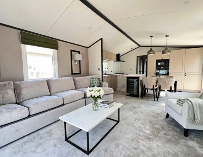 2 Bedroom Park Home For Sale In Hornsea Road, Skipsea, Driffield, YO25