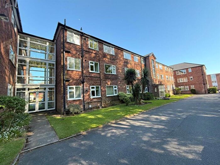 2 Bedroom Flat For Sale In Tytherington Court, Macclesfield, SK10