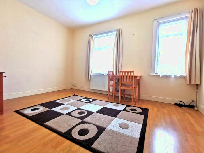 1 Bedroom Maisonette To Rent In Belmont Avenue, London, N9