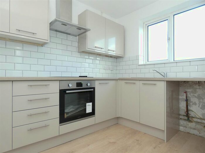 3 Bedroom Maisonette To Rent In Northwood Road, Ramsgate, CT12