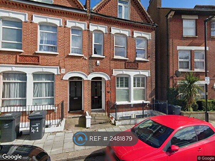 2 Bedroom Flat To Rent In Shrubbery Road, London, SW16