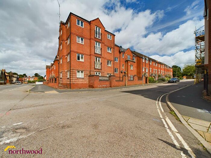 2 Bedroom Flat To Rent In Clarkes Court, Banbury, OX16