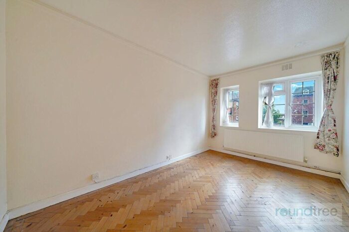 1 Bedroom Flat For Sale In Burnham Court, Brent Street, NW4