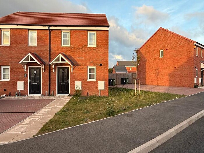 2 Bedroom Semi-Detached House To Rent In Bellamy Drive, Bradwell, NR31