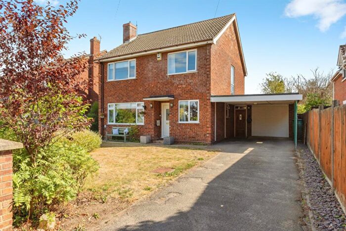4 Bedroom Detached House For Sale In Warren Avenue, Norwich, NR6