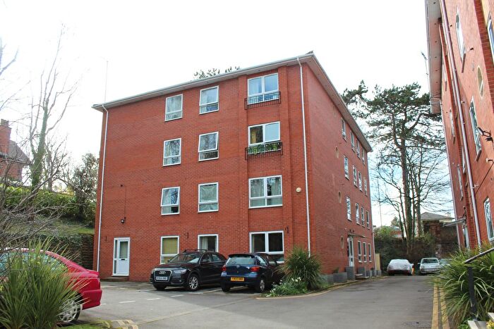 2 Bedroom Flat To Rent In Old Station Drive, Cheltenham, GL53