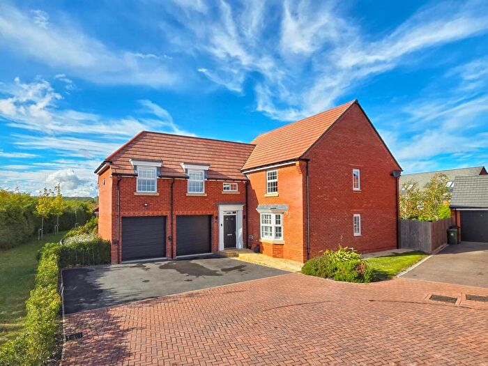 5 Bedroom Detached House For Sale In Copperwheat Bank, Marston Moretaine, Bedfordshire, MK43