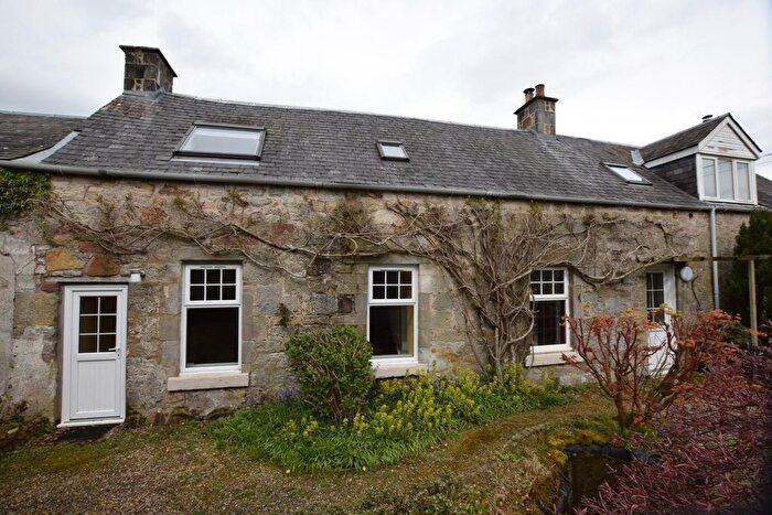 3 Bedroom Detached House To Rent In Farm House, Lethangie, Kinross, KY13