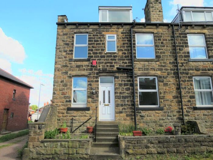 3 Bedroom Terraced House To Rent In Cardigan Avenue, Morley, LS27