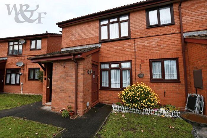 2 Bedroom Flat For Sale In Emerald Court, Birmingham, B8