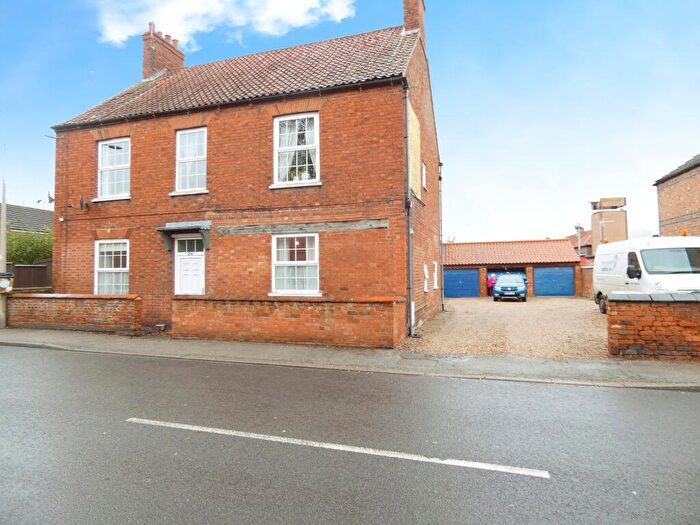 2 Bedroom Apartment To Rent In High Street, Collingham, NG23