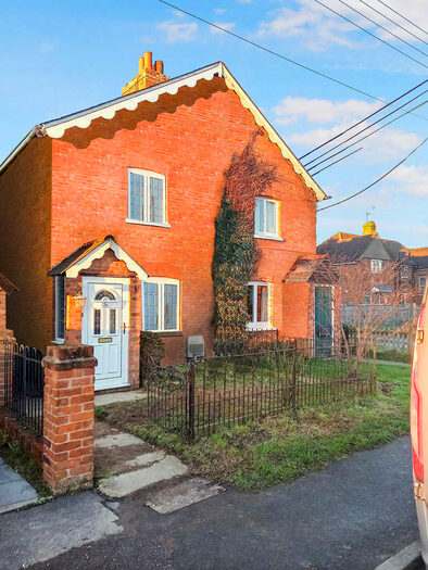 2 Bedroom Semi-Detached House To Rent In West Street, Steeple Claydon, MK18