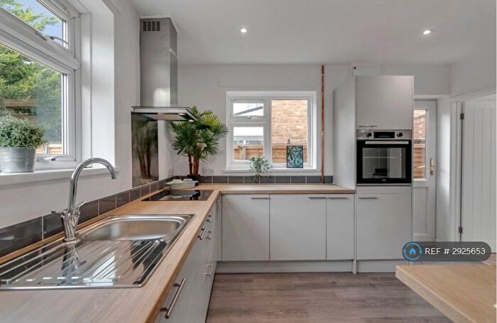 4 Bedroom Semi-Detached House To Rent In Beverley Road, Norwich, NR5