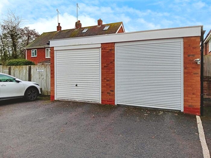 2 Bedroom End Of Terrace House To Rent In Bridge Street, Kenilworth, CV8