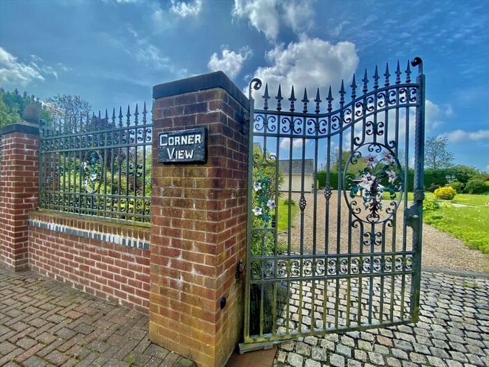 4 Bedroom Detached House To Rent In Fowler Lane, Farington Moss, Farington, PR25