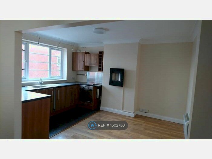 2 Bedroom Flat To Rent In King Georges Place, Maldon, CM9
