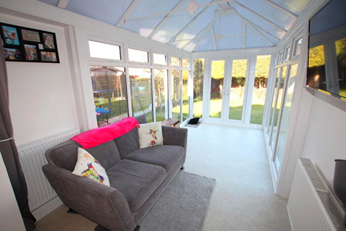 3 Bedroom Detached House For Sale In Selsey Avenue, Clacton On Sea, CO15