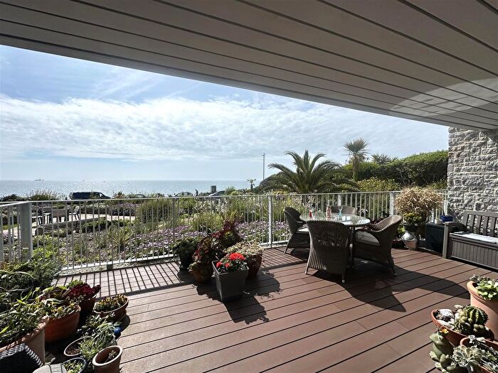 1 Bedroom Flat For Sale In Cliff Road, Falmouth, TR11