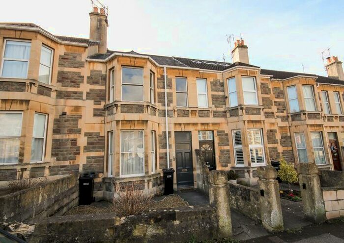 1 Bedroom Apartment To Rent In King Edward Road, BA2