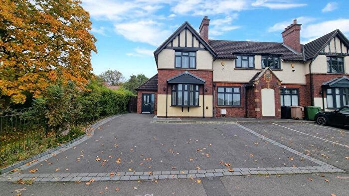 5 Bedroom Semi-Detached House For Sale In Alcester Road, Wythall, B47