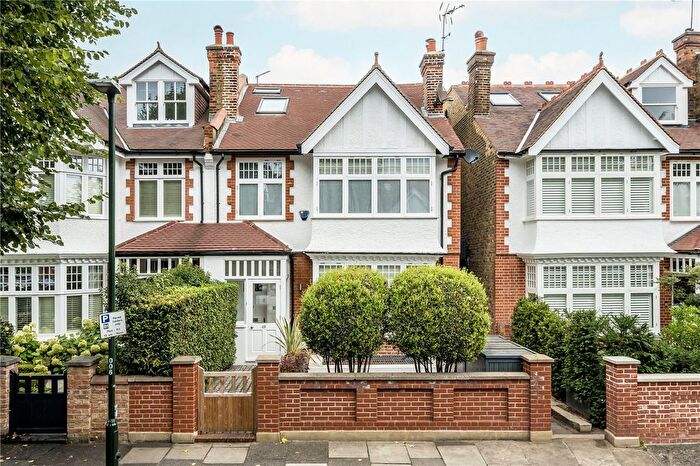 6 Bedroom Semi-Detached House To Rent In Melville Road, London, SW13