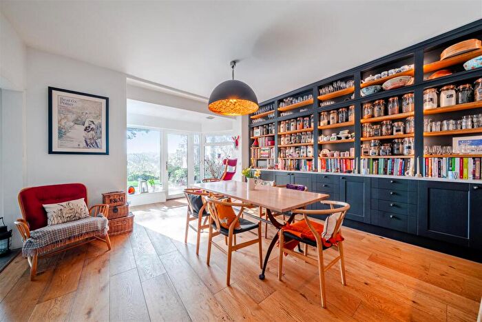 5 Bedroom Detached House For Sale In St. Davids Hill, Exeter, EX4