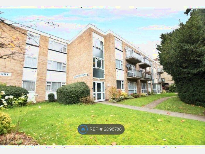 2 Bedroom Flat To Rent In The Grove, Isleworth, TW7