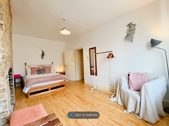 2 Bedroom Flat To Rent In Bethnal Green, London, E1