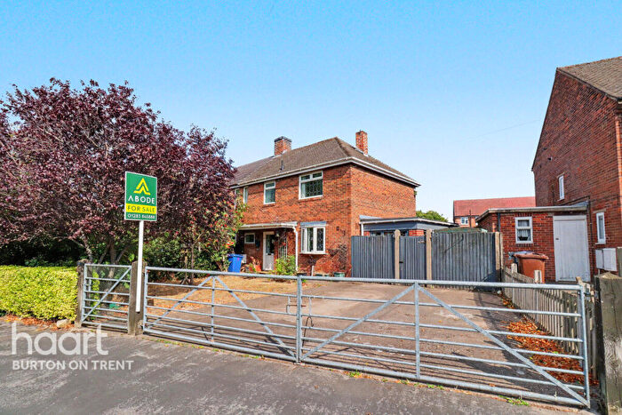 3 Bedroom Semi-Detached House For Sale In Norfolk Road, Burton-On-Trent, DE15