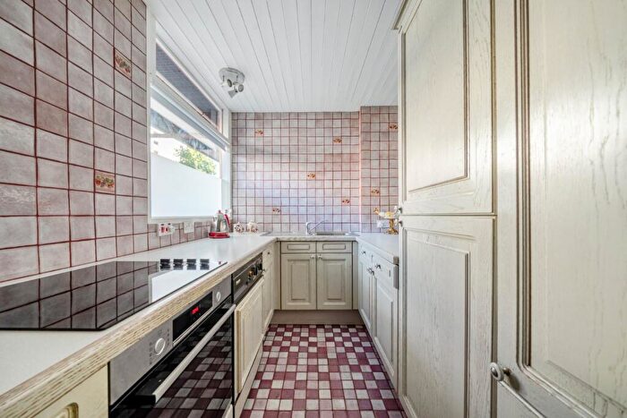 2 Bedroom Flat For Sale In Golden Lane Estate, Clerkenwell, London, EC1Y