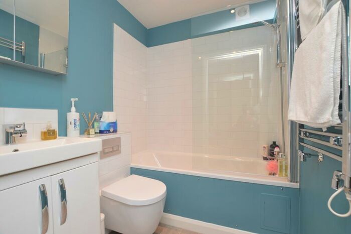 1 Bedroom Flat To Rent In Dressington Avenue Brockley, SE4