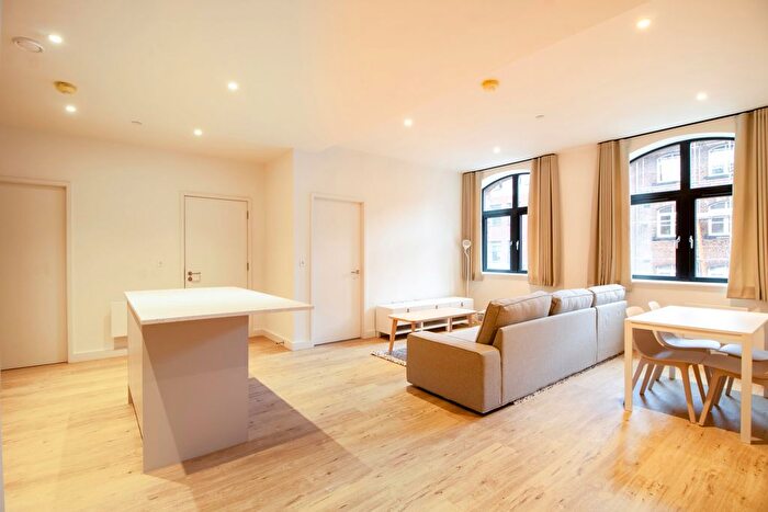 1 Bedroom Flat To Rent In York Place, Leeds, LS1